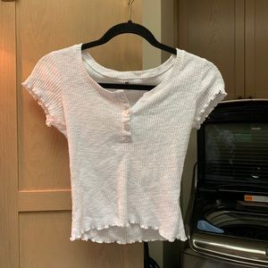 White, with 3 buttons, shortsleeved shirt